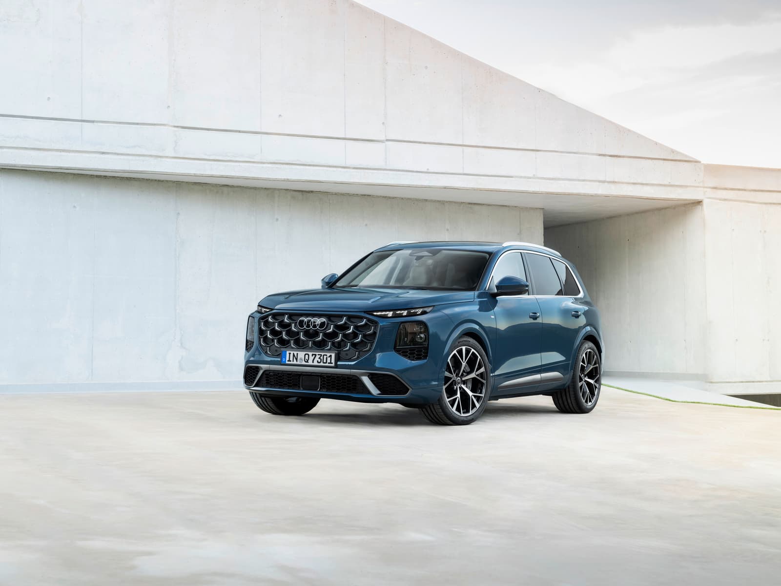 Audi Q7 4