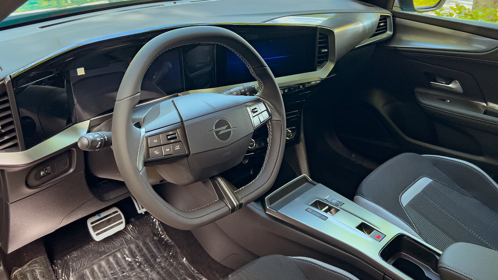 c6d57f_569c3f06d475427f80b2aa27f328e880~mv2.jpg