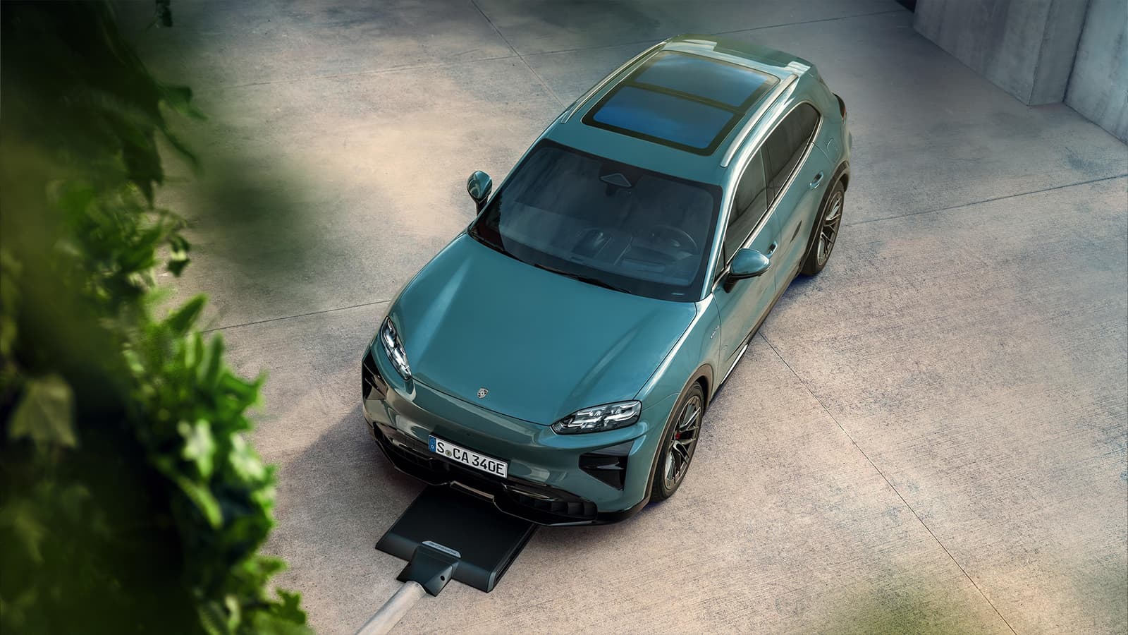 Porsche Cayenne Electric – 1.156 коњи и индукциско полнење