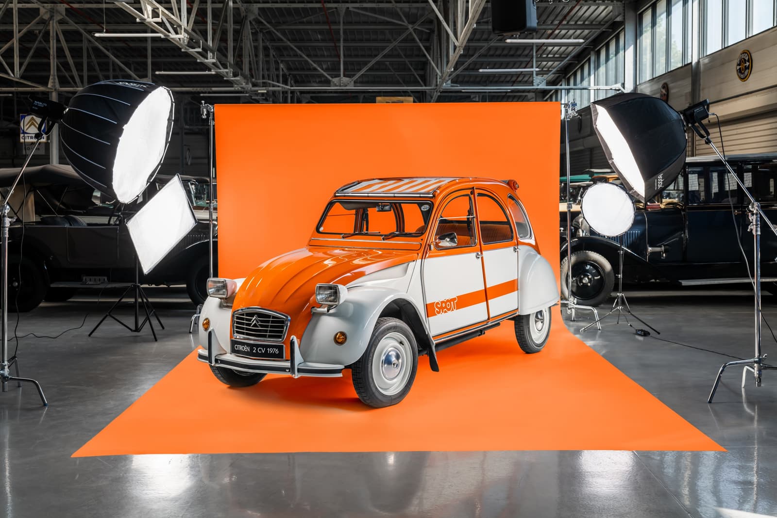 Citroen 2CV two-tone front 3/4